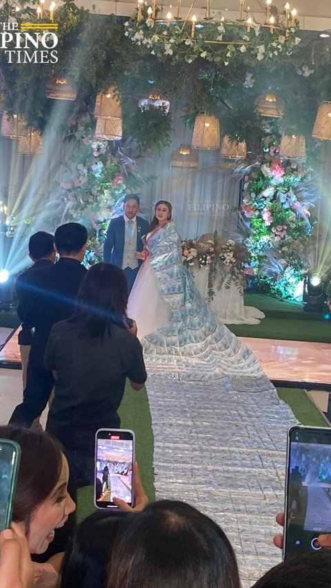 Viral Groom Surprises His Wife with Hundreds of Millions of Money Carpet on Their Wedding Day, the Appearance is Astonishing!