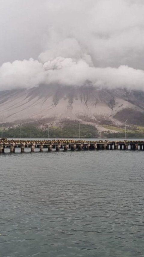 Total 5.774 Korban Erupsi Gunung Ruang Dievakuasi dari Tagulandang