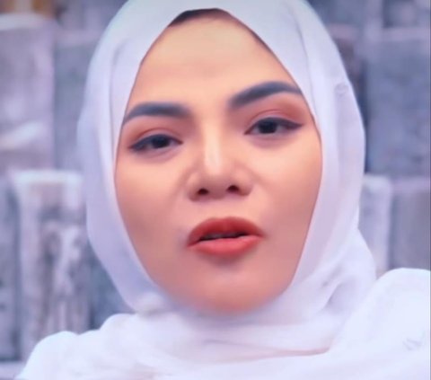 Dinar Candy Ikut Kajian Tampil Cantik Berhijab, Ummi Pipik 'Dakwah itu Merangkul Bukan Memukul'