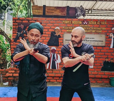 Keunikan Pencak Silat Sang Maung Bodas Sukabumi, Sukses Bikin Pendekar Asal Italia Rela Datang untuk Belajar