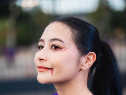 Potret Prilly Latuconsina saat Ikut Event Lari Tampil dengan Makeup Horor, Bikin Salfok