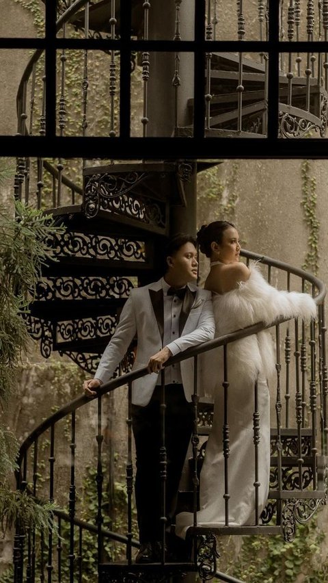 10 Intimate Portraits of Mahalini and Rizky Febian after Officially Getting Married, Continuously Warm Hugs
