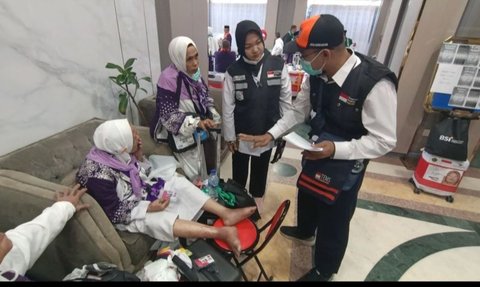 Kisah Nenek Rupi'ah Sudah Tiba di Madinah Keukeuh Mau Naik Pesawat ke Arab untuk Berhaji