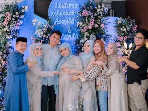10 Portraits of Ayu Ting Ting at the Seven Month Celebration of Her Sibling, Future In-Laws Also Present
