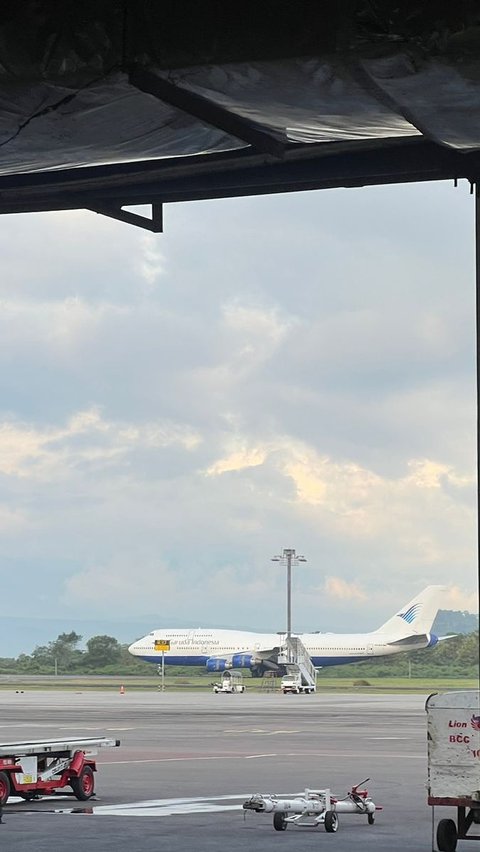 Pesawat Garuda Angkut Jemaah Haji Kloter V Embarkasi Makassar Kembali ke Bandara Hasanuddin