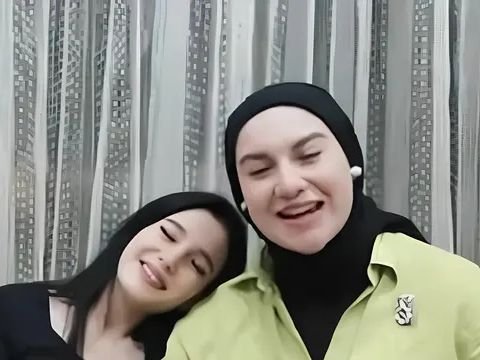 Potret Kedekatan Irish Bella dan Yasmine Ow, Saudara Ipar yang Sama-Sama Gugat Cerai Suami