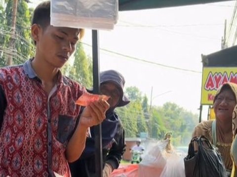 Sad, Grandma Egg Seller Cheated with Fake Rp100 Thousand Money, Gives Genuine Money as Change to Buyer