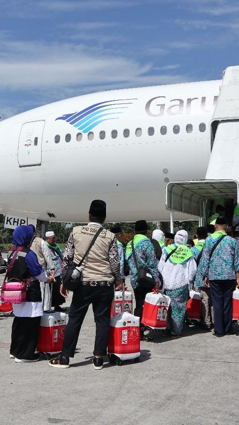 Pesawat Sempat Terbakar, Garuda Kembali Terbangkan Rombongan Jemaah Haji Embarkasi Makassar Pakai Armada Baru