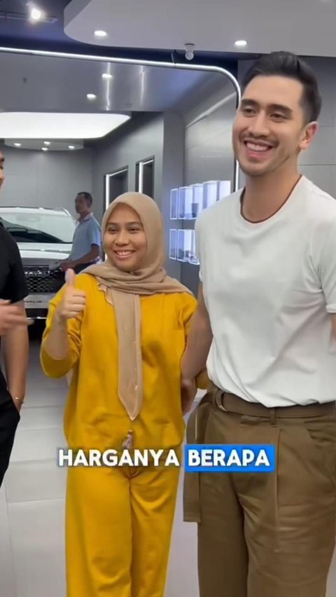 Verrell Bramasta Belikan Mobil Baru buat Ibu Sambungnya, Keren dan Mahal