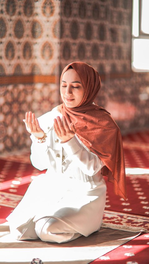 Doa Agar Peringkat 1 dan Artinya, Perlu Diamalkan Umat Islam