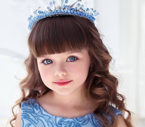 Once Known as the Most Beautiful Child in the World, 10 Latest Portraits of Anastasiya who is Now a Teenager, Perfect!