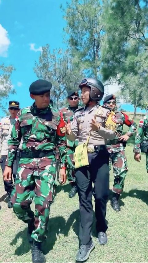 Langkah Pak Bhabin Dihentikan Prajurit TNI<br>