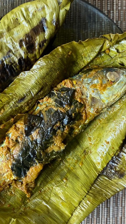 Recipe for Pepes Kembung Fish, the Seasoning Penetrates to the Bone.