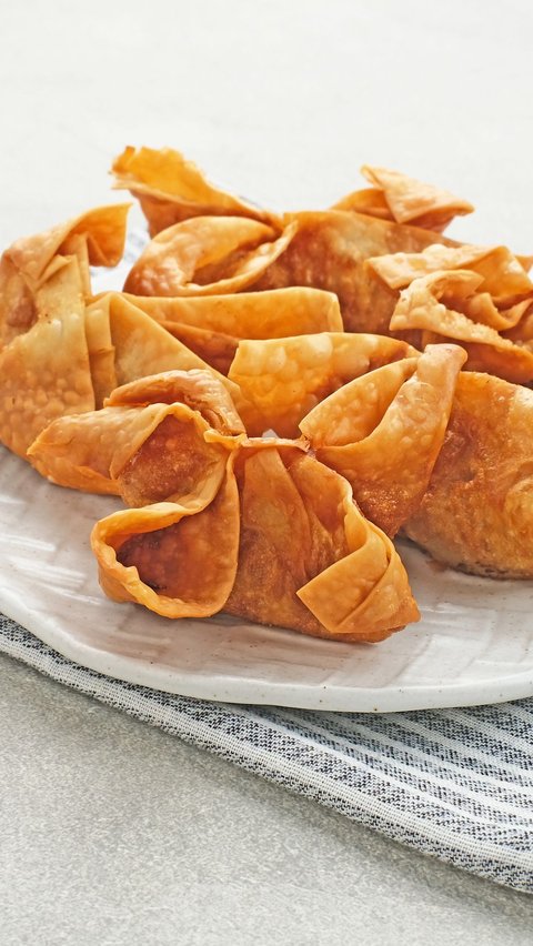 Simple Fried Chicken Dumpling Recipe, Delicious Snack for the Weekend