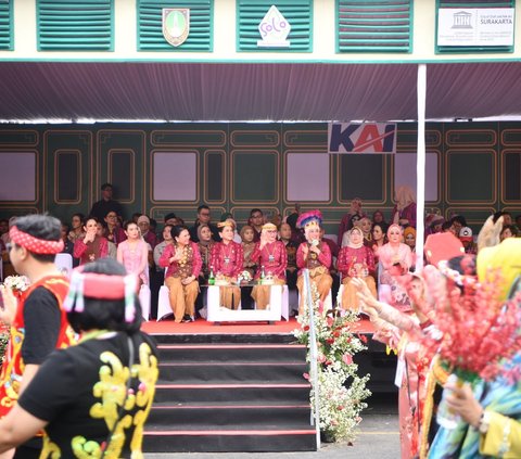 Kader PKK se-Indonesia Meriahkan Parade Budaya Nusantara di Solo