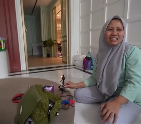 Bongkar Isi Tas Sekolah Rayyanza, Sus Rini 'Ini Spidermannya Gizi Buruk, Tuh Kasihan'