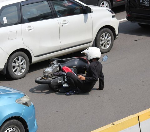 Menghindari Bahaya, Begini Teknik Pengereman Sepeda Motor Yang Baik ...