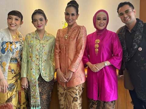 7 Potret Cantik Selvi Ananda dalam Balutan Busana Tradisional, Penampilannya Bikin Salfok