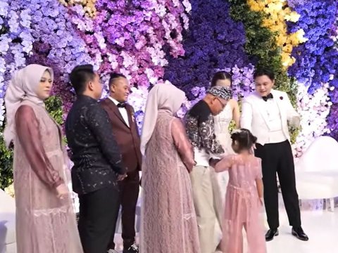 Foster Father of Late Lina Jubaedah Reveals Sule's Family's True Nature When Attending Rizky Febian's Wedding