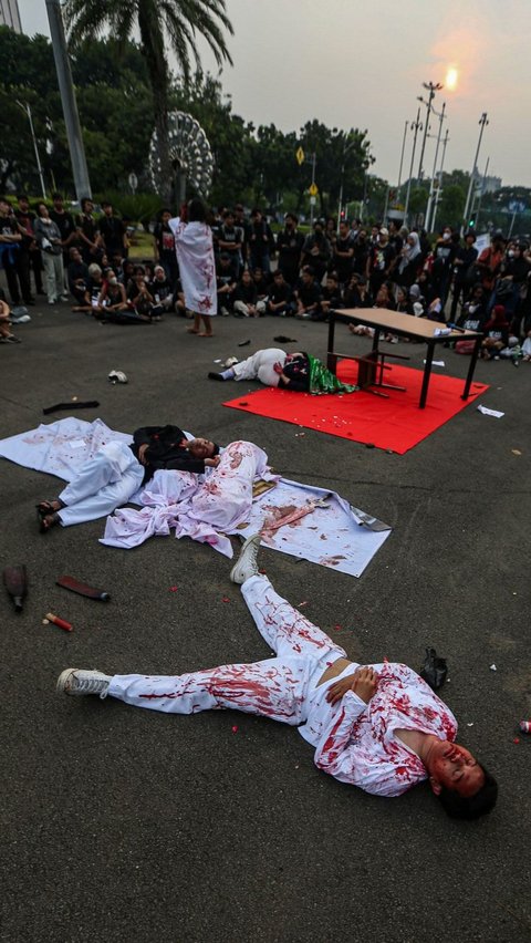 Ribuan bangunan dirusak serta terjadi penjarahan dan pembakaran. (Liputan6.com/Angga Yuniar)