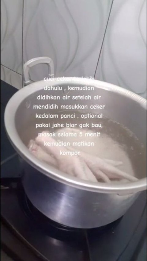 Rebus Ceker dengan Air Mendidih