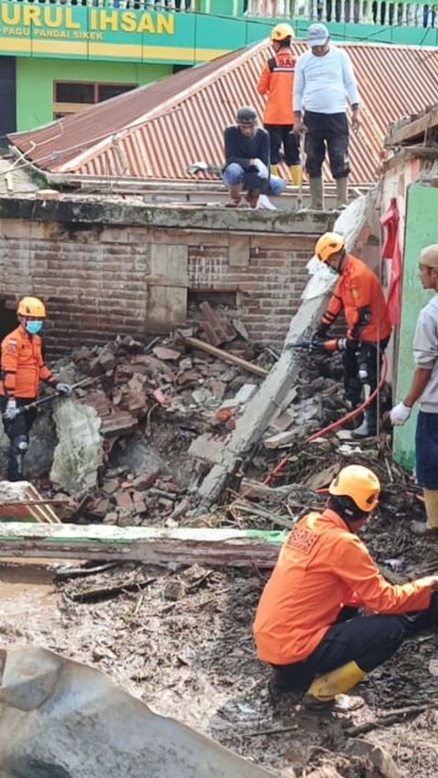 Banjir Lahar Dingin, BMKG Ungkap Sumbar Belum Punya Sistem Peringatan Dini Bencana