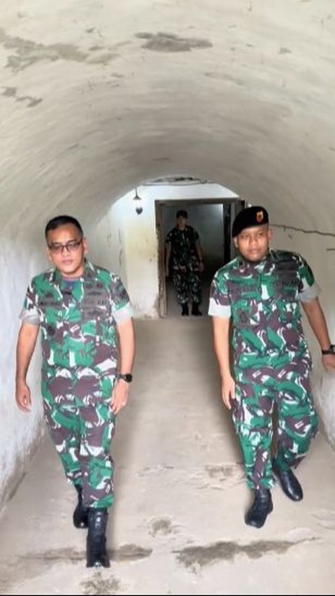 Kolonel Edward Sitorus Melongo Melihat Penjara Pattimura di Dalam Denkav 5 'Pintu Gerbang dari Besi Masih Asli'