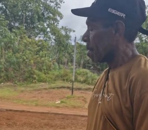 Demi Ingin Barter Seekor Ayam dengan Sembako, Bapak dan Kedua Anaknya di Papua Ini Rela Jalan Kaki Selama 4 Jam ke Posko TNI