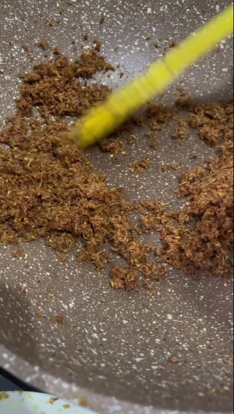 Tanpa Pakai Airfryer, Begini Cara Goreng Ayam Lengkuas Biar Tidak Meletus dan Hemat Minyak (Instagram/@indie.radia)