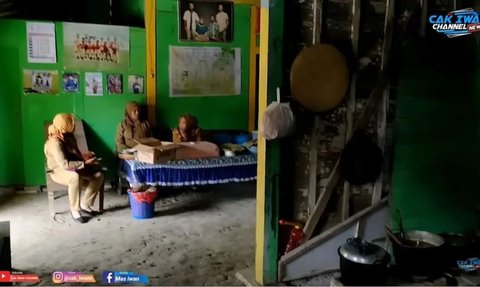 Potret Rumah Pratama Arhan di Blora Sebelum Renovasi, Lantai Tanah dan Dinding Kayu