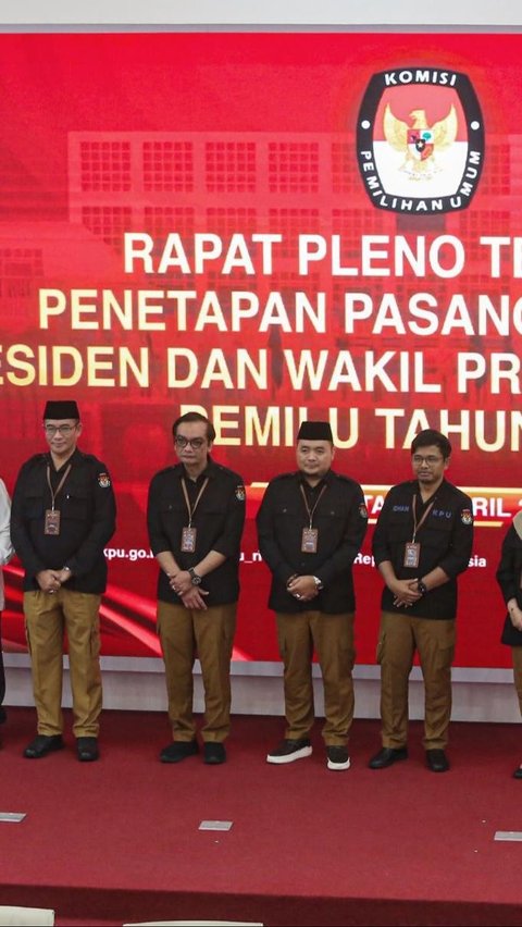 Marah Besar! Anggota DPR Dengar Jawaban Ketua KPU Sewa Jet Pribadi ke Bali<br>