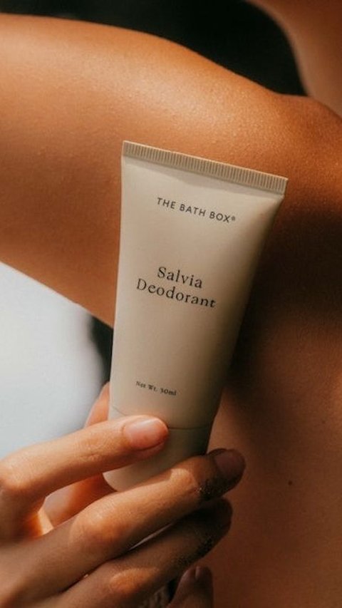 <b>The Bath Box Salvia Deodorant</b>