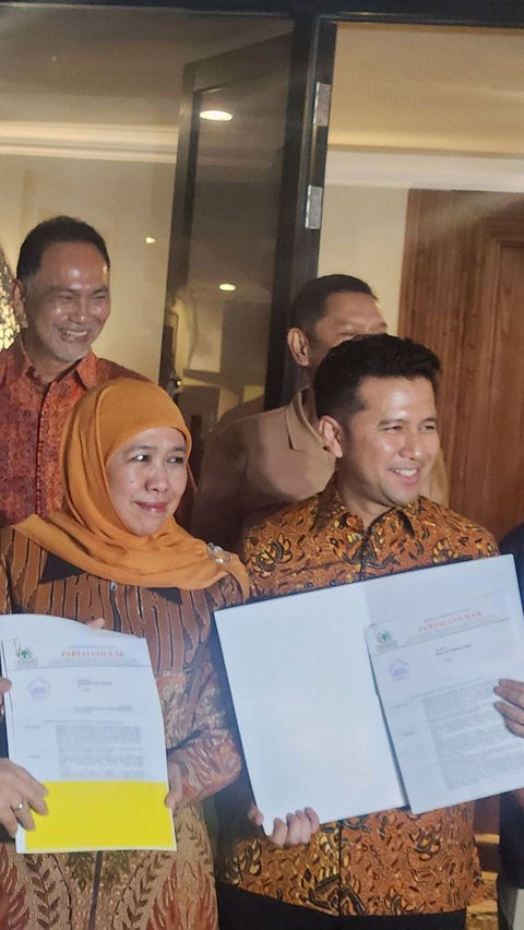 Senyum Sumringah Khofifah dan Emil Kantongi Dukungan Golkar