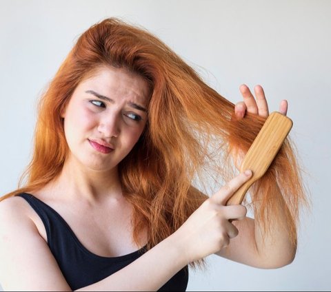 Kenali Penyebab Rambut Kering yang Mungkin Terjadi karena Kesalahan Sederhana