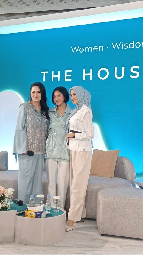 Caca Tengker Shares Tips to Appear Confident with Personal Color