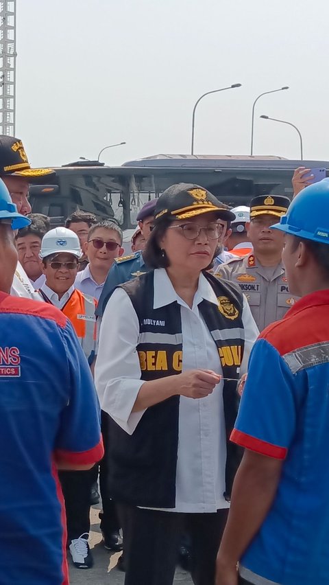 Penjelasan Sri Mulyani soal Pelepasan Hampir 30.000 Kontainer Tertahan di Pelabuhan Tanjung Priok dan Tanjung Perak