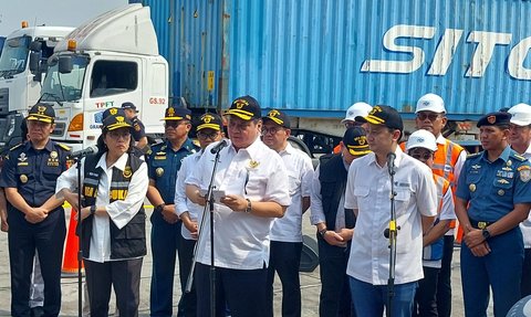 Ini Perubahan Aturan Buat Kontainer yang Tertahan di Pelabuhan Tanjung Priok dan Tanjung Perak Akhirnya Bisa Dilepas