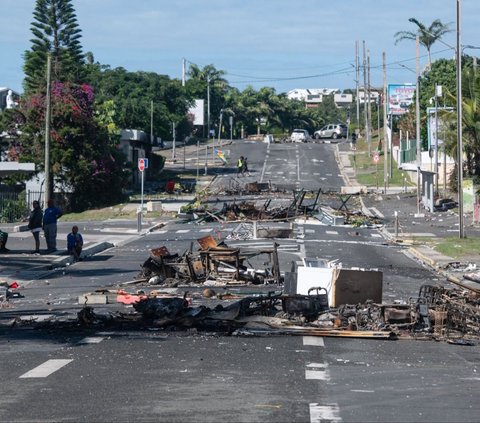 FOTO: Kacau Balau! Kerusuhan Pecah di Kaledonia Baru, Toko Dijarah hingga Mobil-Mobil Dibakar