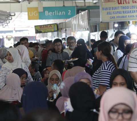 FOTO: Mengintip Kelezatan Berbagai Kuliner di Festival Sumarak Minangkabau 2024