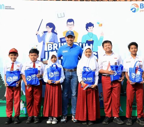 BRI Peduli Salurkan Bantuan CSR di SDN 01 dan 02 Gunung Geulis Bogor