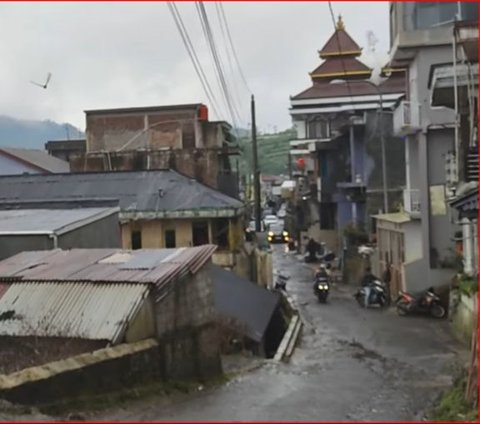 Melihat Lebih Dekat Keseharian Masyarakat Desa Tertinggi di Tanah Jawa, Setiap Hari Pakai Sarung Karena Kedinginan