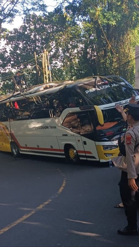 Bus Rombongan Pelajar Yogyakarta Wisata ke Bali Kecelakaan, Tertimpa Tiang Listrik di Jalur Singaraja-Denpasar