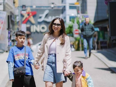 Intip Potret Nagita Slavina Bersama Rafathar & Rayyanza saat Jalan-jalan di Korea, Netizen 'Mama Gigi dan Adik-adiknya'