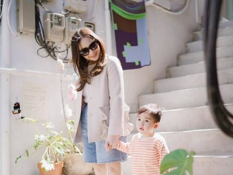 Intip Potret Nagita Slavina Bersama Rafathar & Rayyanza saat Jalan-jalan di Korea, Netizen 'Mama Gigi dan Adik-adiknya'