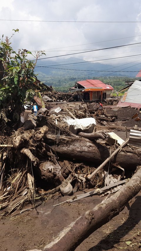 778 Rumah Rusak Akibat Banjir Bandang dan Lahar Dingin di Sumbar, Berikut Rinciannya