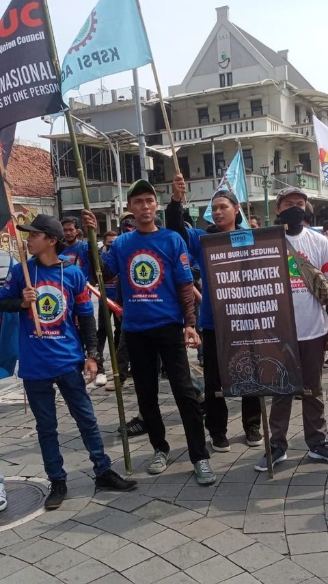 Curhat Buruh di Yogyakarta saat May Day: Susah Gaji Kecil Bisa Beli Rumah