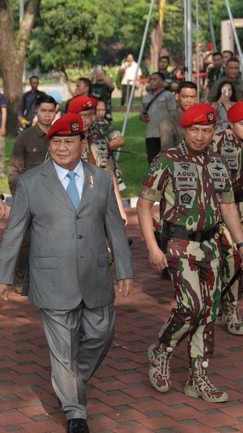 Selain Luhut dan Maruli, hadir pula Menteri Pertahanan Indonesia Prabowo Subianto dalam acara HUT Kopassus ke-72. <br>