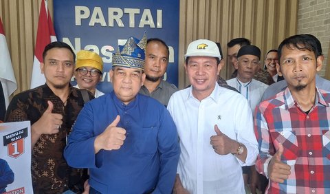 Brigjen TNI (Purn) Edy Afrizal Natar Nasution mendaftar sebagai bakal calon Gubernur Riau. Dia mendatangi kantor 3 partai di Pekanbaru, yakni Demokrat PDI Perjuangan hingga NasDem.<br>