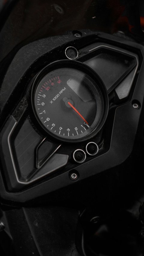 <b>Pakai 1 Bahan Dapur, Ini Trik Hilangkan Noda Retak pada Speedometer</b>