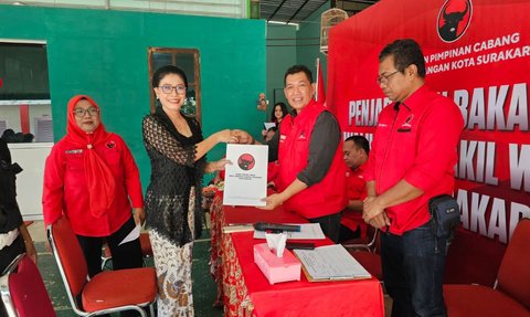 Dua Petinggi PDIP Solo Daftar Bakal Calon Wali Kota, Berikut Sosoknya